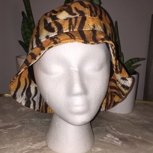 Tiger print bucket hat